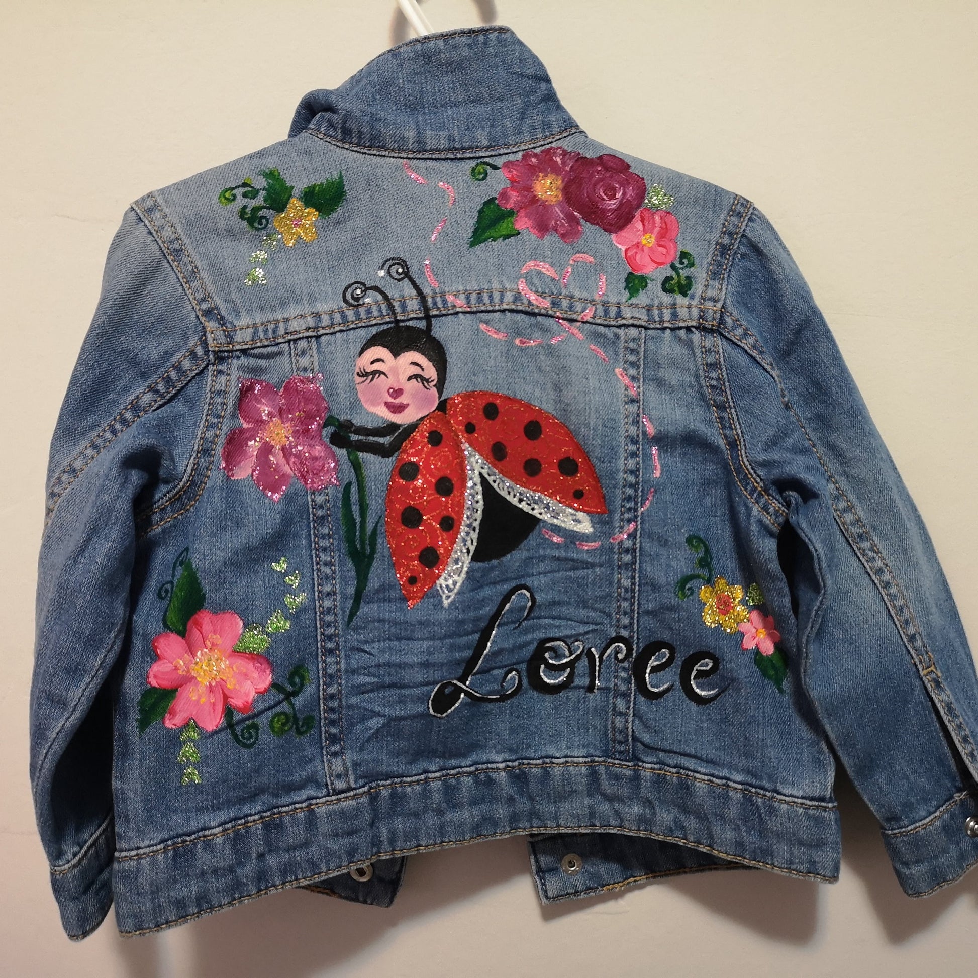 Personalizirani pokloni za djecu, personalizirani pokloni za bebe, jakne za djecu, jakne za djevojčice, personalizirana jakna, oslikana jakna personalizirani pokloni za djevojčice, unikatni pokloni za djecu