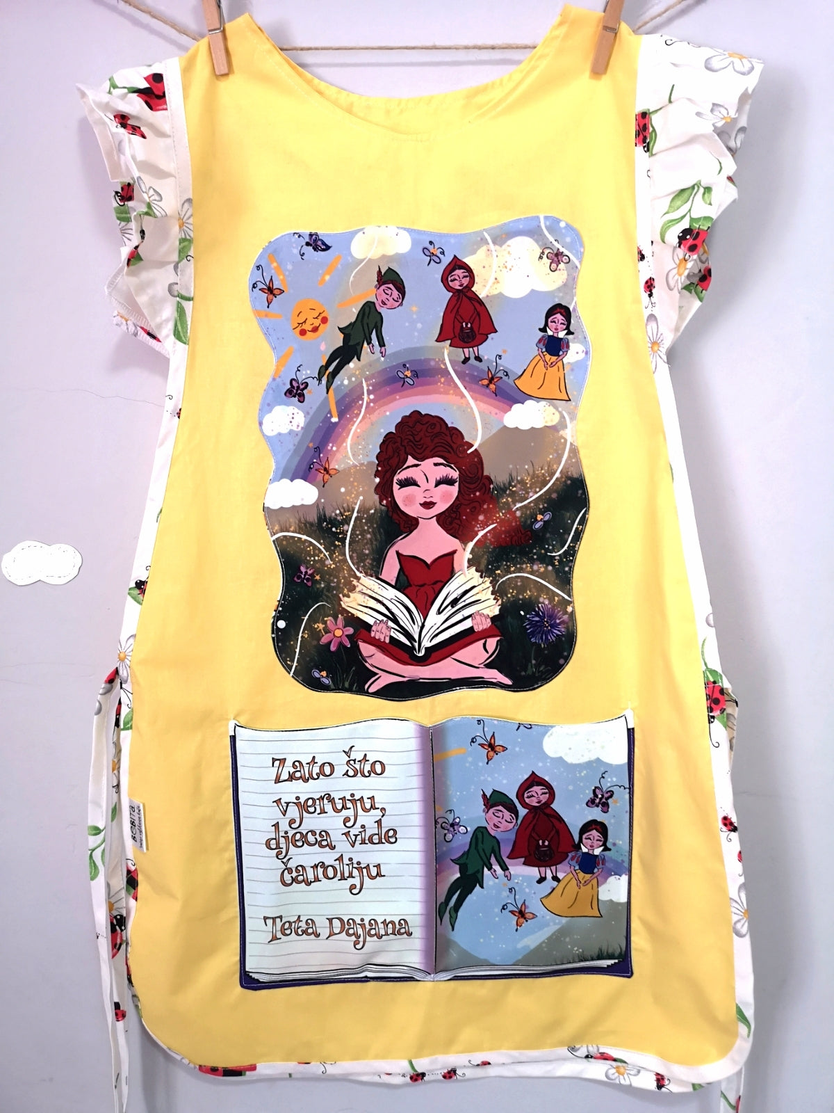 personalizirane pregače s printom pregača kuta za vrtić kute za s tiskom, pokloni za tete u vrtiću, kute s crtežom, personalizirane kute, personalizirane pregače, kute s ilustracijom, poklon za tete u vrtiću
